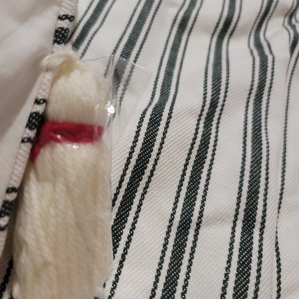 H&H Striped Christmas Tree Skirt ๐ - Picture 7 of 10